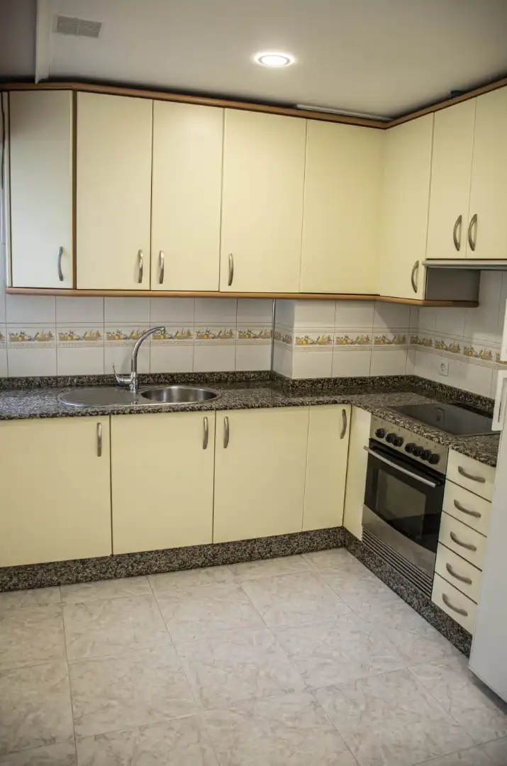 https://static.fotocasa.es/images/ads/dd22dd66-c9e7-41fb-ac1d-9497f6bb5459?rule=original