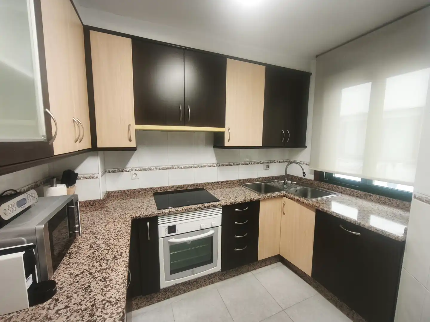 https://static.fotocasa.es/images/ads/cdacc6dd-2692-49a9-a3e6-4a4f751cb09a?rule=original