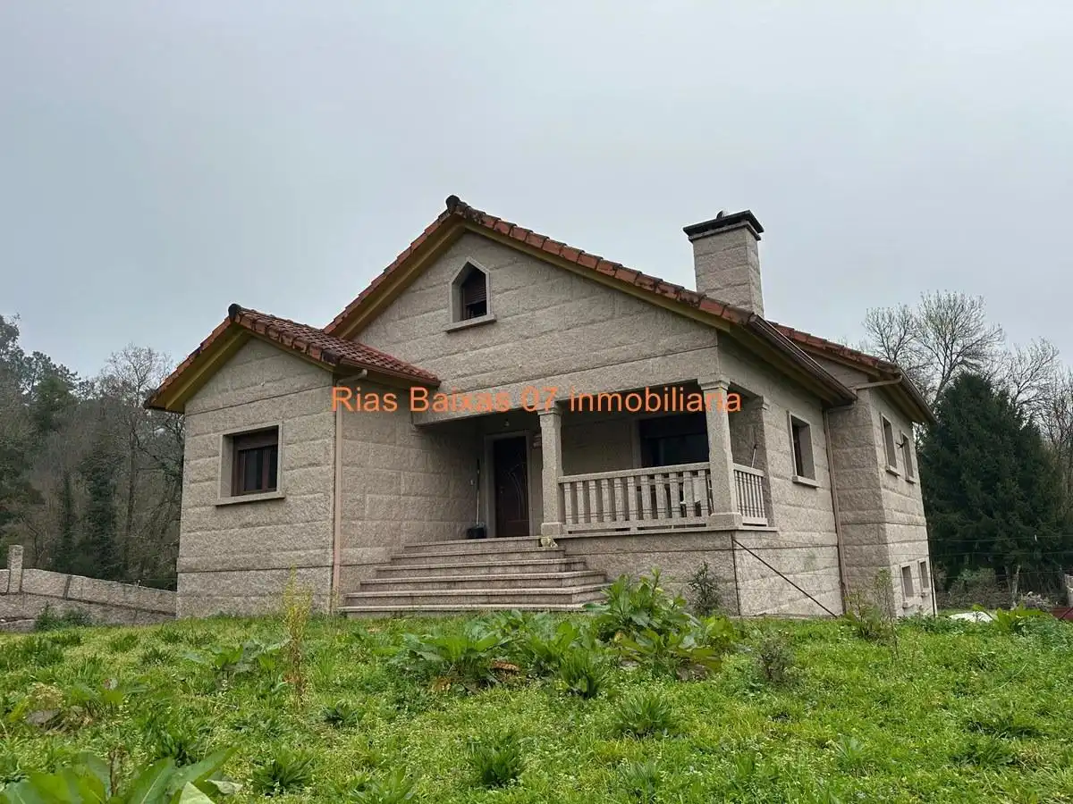 https://static.fotocasa.es/images/ads/9db51998-fd58-4e12-a892-0c96474cf520?rule=original