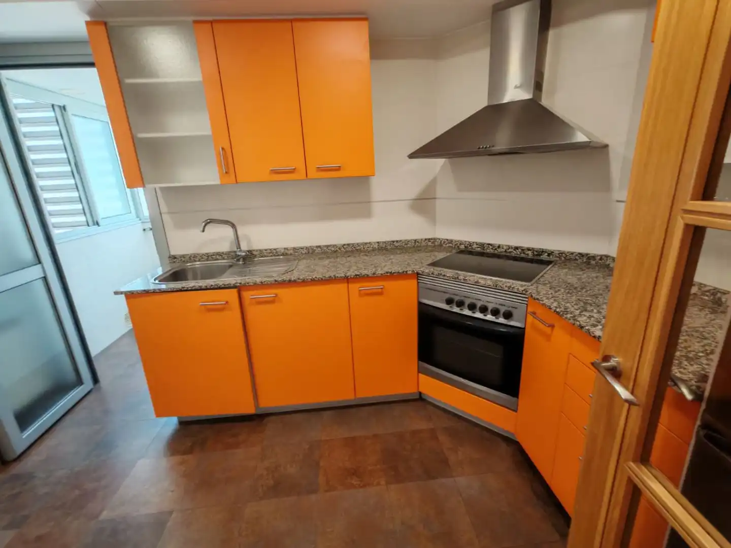 https://static.fotocasa.es/images/ads/19a4dc18-a116-40d9-a179-864b3f15cc5f?rule=original