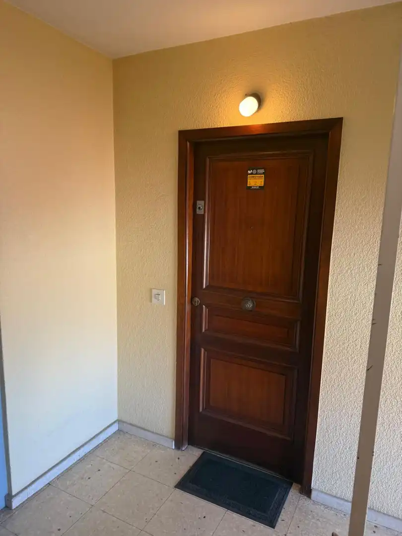 https://static.fotocasa.es/images/ads/a7632df7-2d2d-4b45-a886-68646d8f9d2c?rule=original