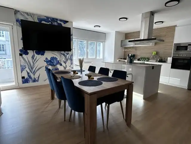 https://static.fotocasa.es/images/ads/228d66f5-5e5b-4caa-b7dd-f7f7279587e3?rule=original