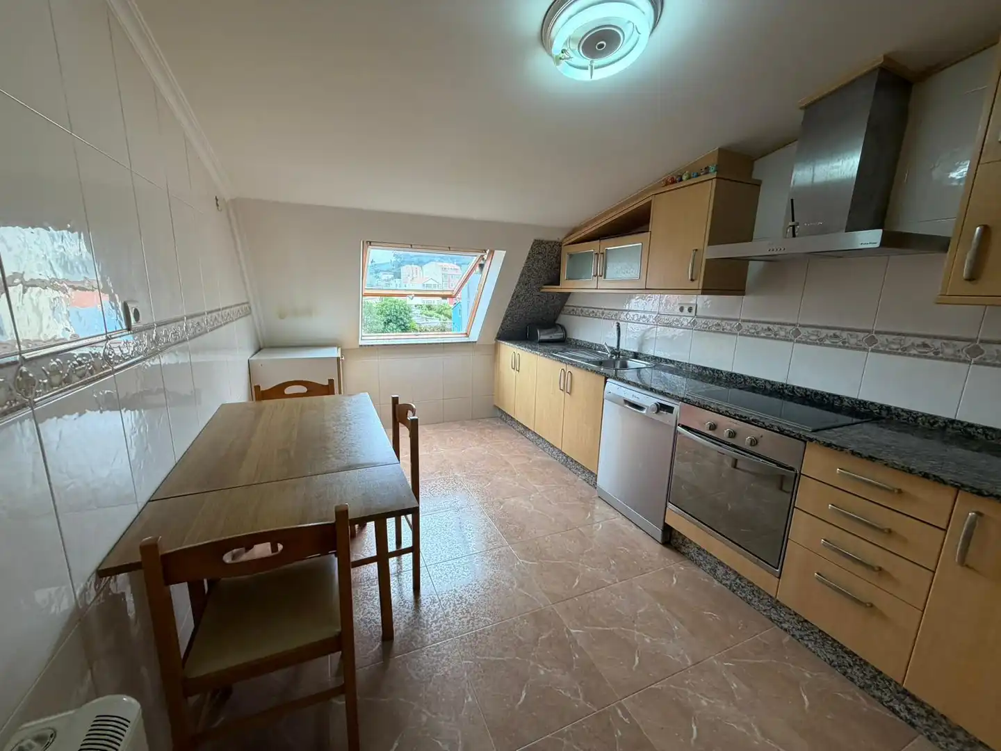 https://static.fotocasa.es/images/ads/98cd3a43-25f0-45f1-9c94-7604aa3b95e3?rule=original