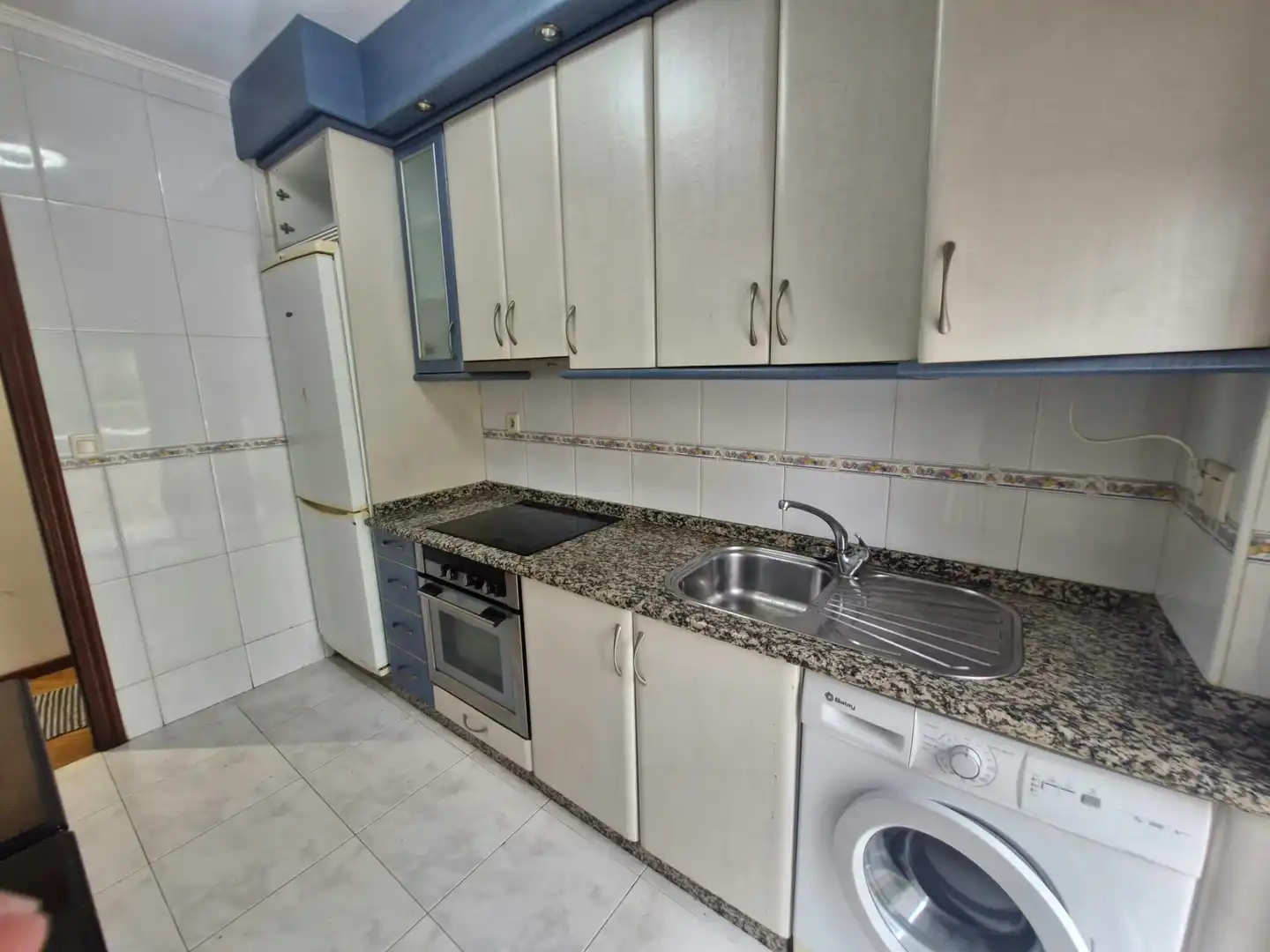 https://static.fotocasa.es/images/ads/e9fd6113-256e-4f8e-8bcf-b33a149796b3?rule=original