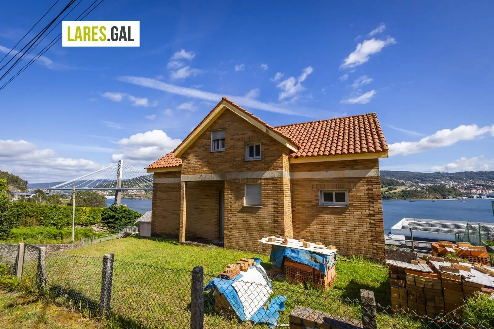 https://static.fotocasa.es/images/ads/afe68c42-4d5a-46ca-b2ae-9ffffad1cea4?rule=original