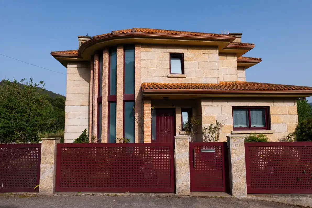 https://static.fotocasa.es/images/ads/854a4741-600f-41d4-b841-85d1bc853392?rule=original