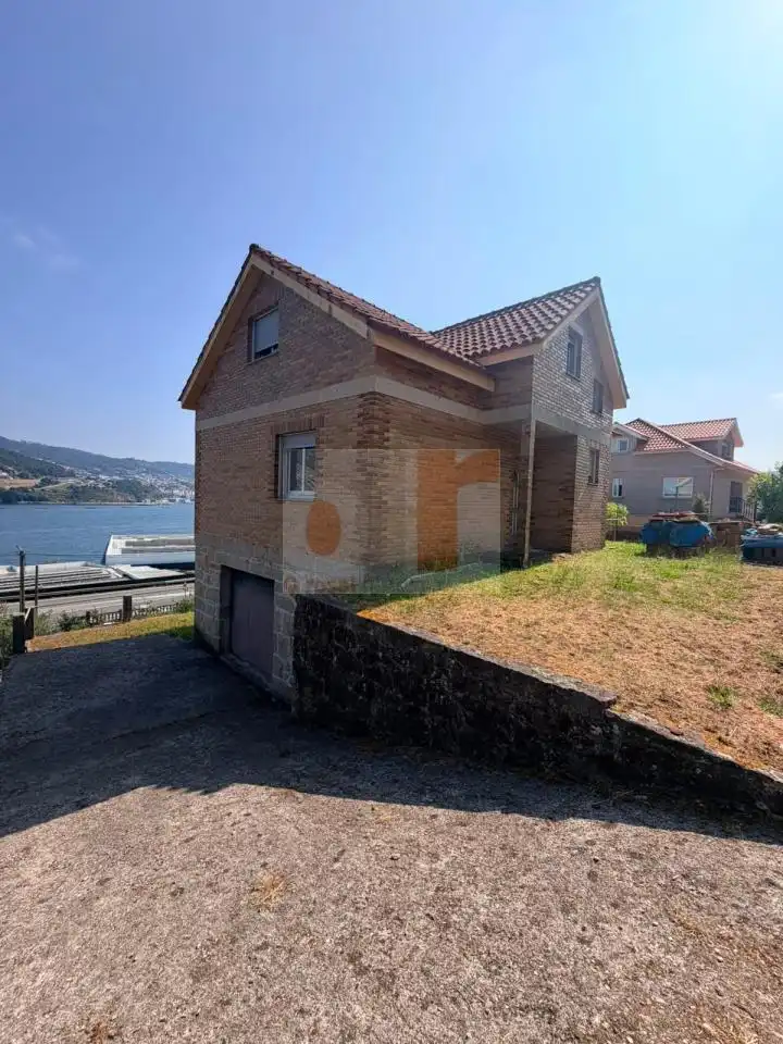 https://static.fotocasa.es/images/ads/4ca2b97e-80f5-476d-b3de-4261cf92f059?rule=original