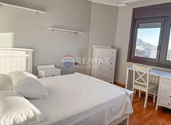 https://static.fotocasa.es/images/ads/15f3fcfb-7013-497c-86cb-7f6754659127?rule=original