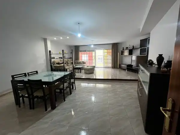 https://static.fotocasa.es/images/ads/504a1a28-dc7c-4f24-bd39-6f91f74fe257?rule=original