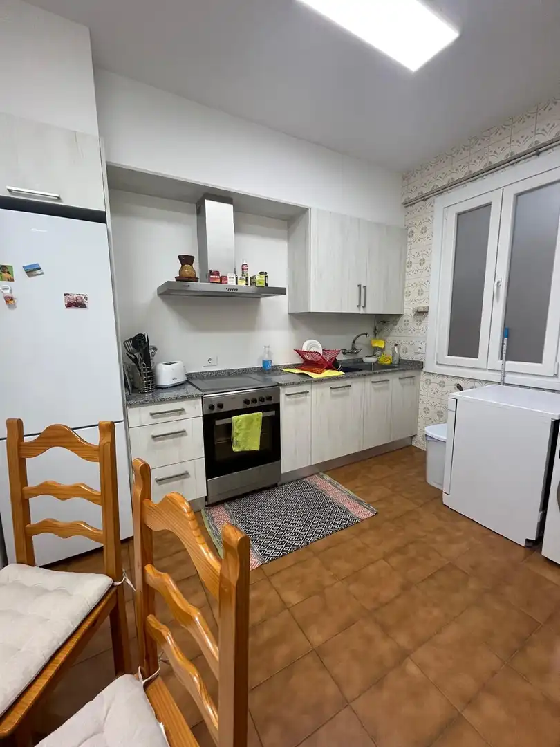 https://static.fotocasa.es/images/ads/28b35a98-af75-4d34-b295-7226b7c6c415?rule=original