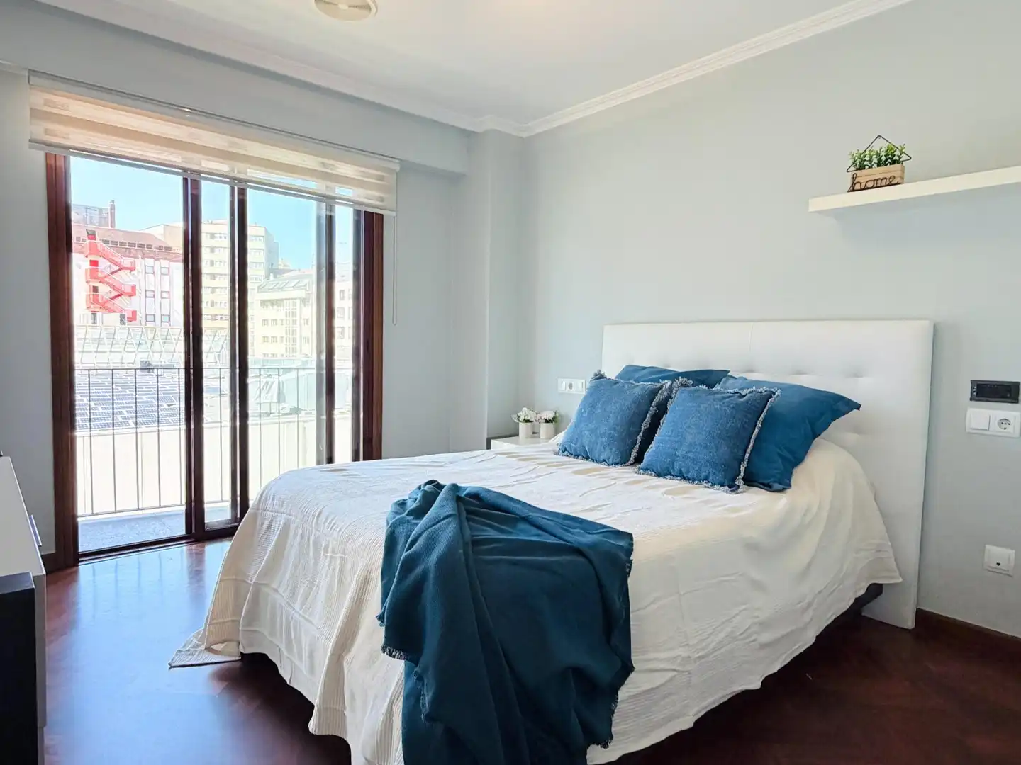 https://static.fotocasa.es/images/ads/a61fe61b-a1a7-4f83-b745-996d70a68ff9?rule=original