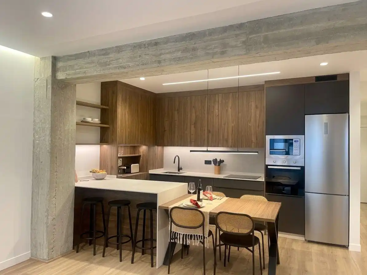 https://static.fotocasa.es/images/ads/18a64c3b-8e82-4097-b82b-342271f2f8b2?rule=original