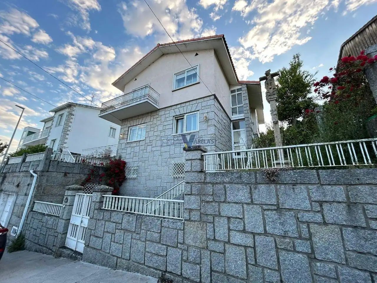 https://static.fotocasa.es/images/ads/4dd0c921-fc89-4d7c-beeb-113db5a3199a?rule=original