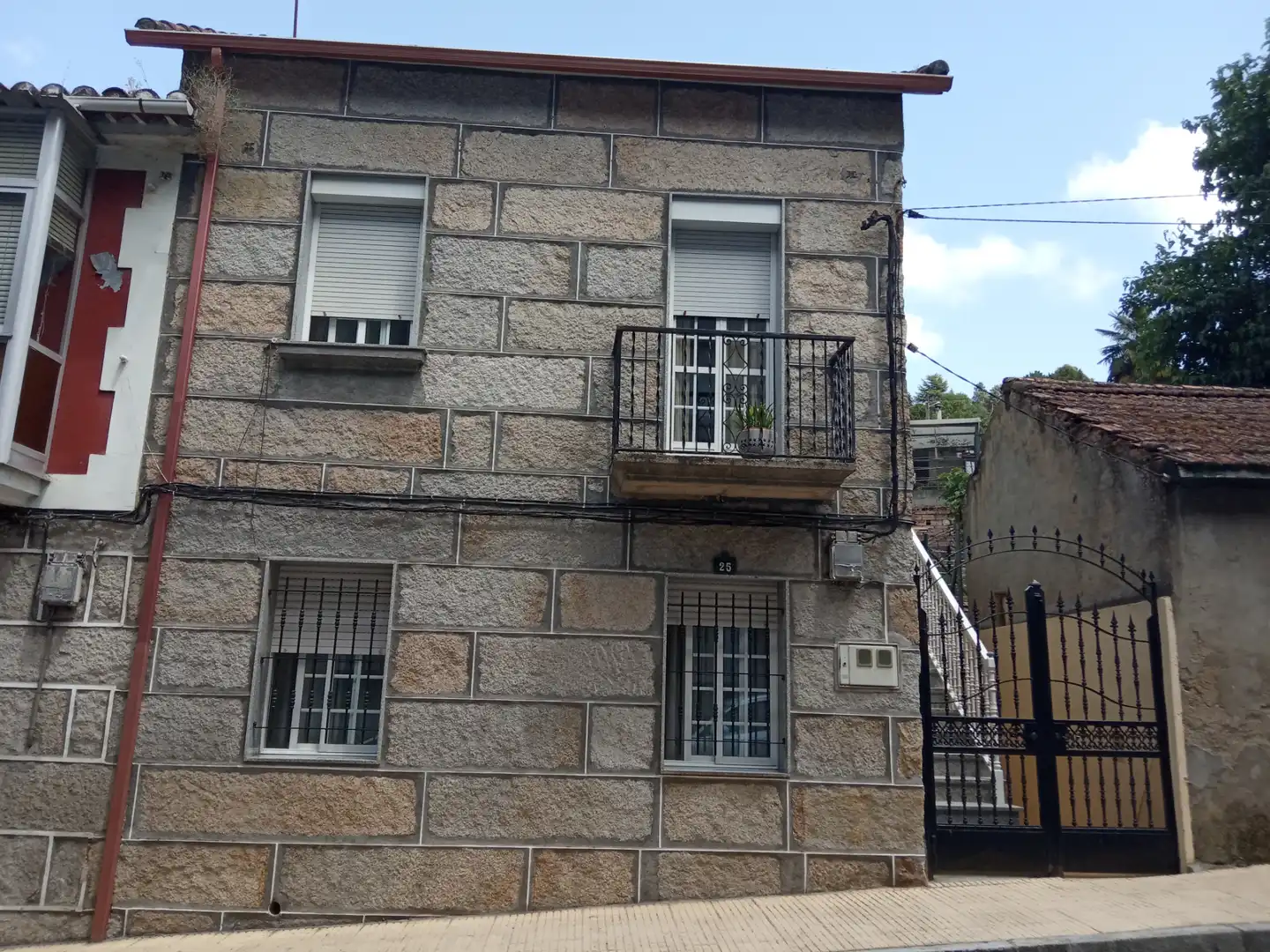https://static.fotocasa.es/images/ads/b4749f64-8e65-41d1-98b9-c8f3a4e67f3f?rule=original