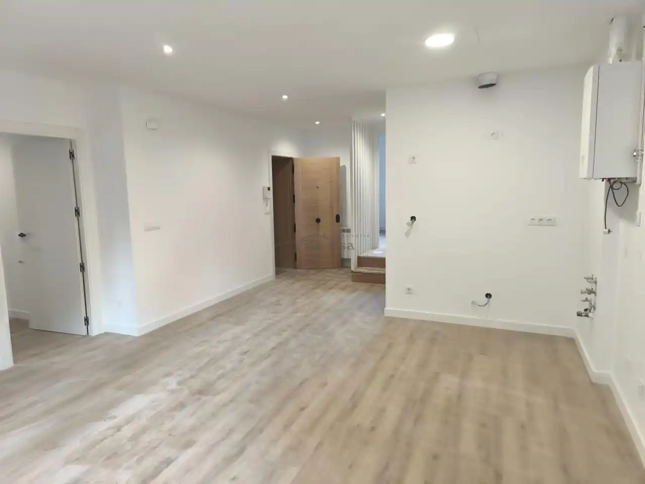 https://static.fotocasa.es/images/ads/8a9ade97-1644-46b0-a661-264ba2d04d19?rule=original