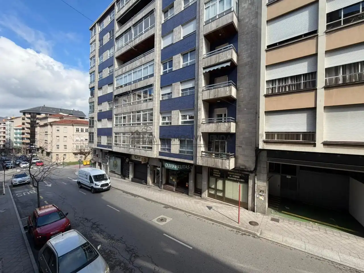 https://static.fotocasa.es/images/ads/5dda2a06-8ee0-4ca0-95fb-86b3184ed63f?rule=original