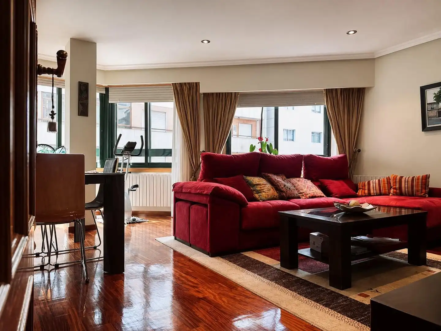 https://static.fotocasa.es/images/ads/9f140724-c283-4721-84d1-1516f9d50be2?rule=original