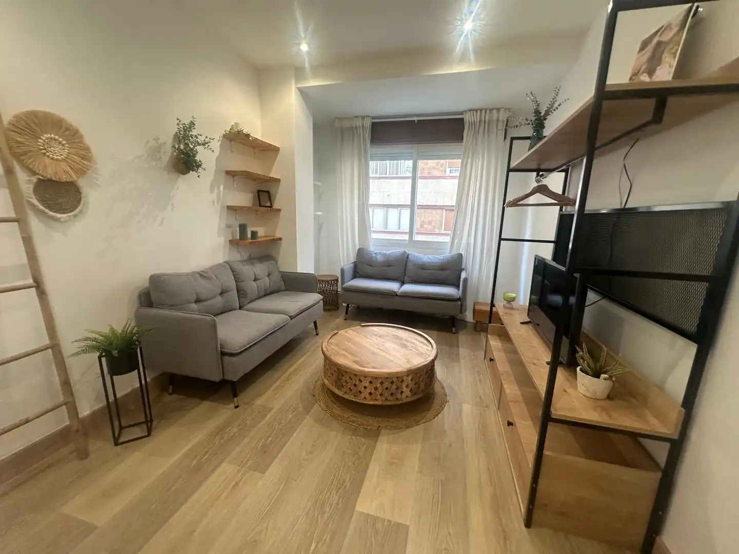 https://static.fotocasa.es/images/ads/79f83f05-aff4-4327-a1bb-47af031c427f?rule=original