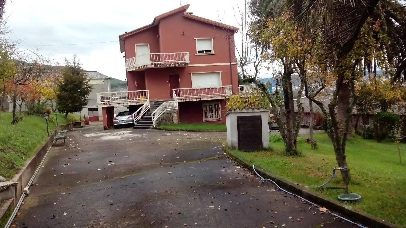 https://static.fotocasa.es/images/ads/c849f6d1-301e-46e9-aefa-9ef7d850242e?rule=original