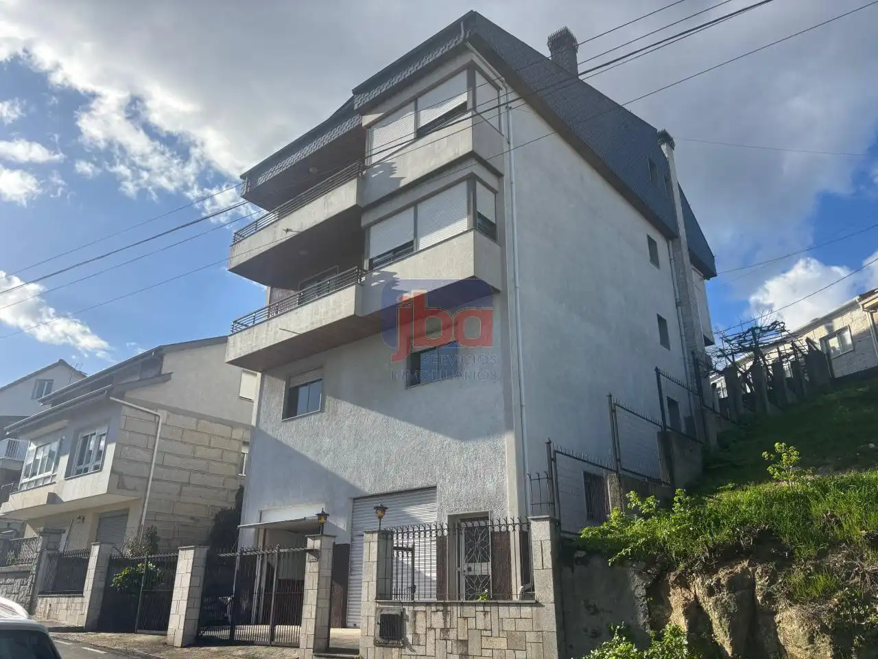 https://static.fotocasa.es/images/ads/0f07628e-421a-4be6-bfc1-cb0f7e22f418?rule=original