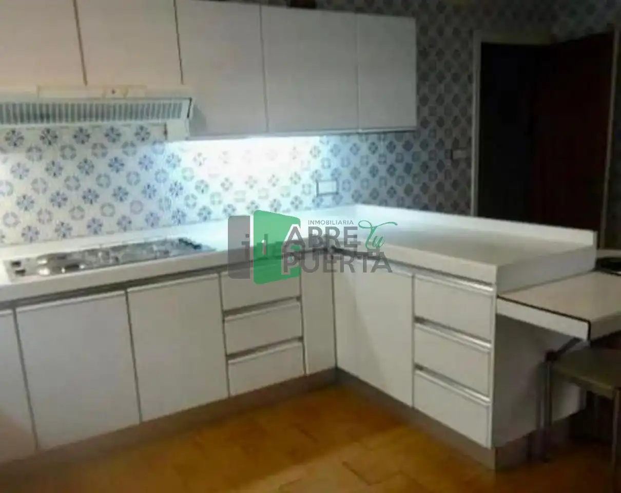 https://static.fotocasa.es/images/ads/eccb649e-3b02-43f4-895f-e493dbed8270?rule=original