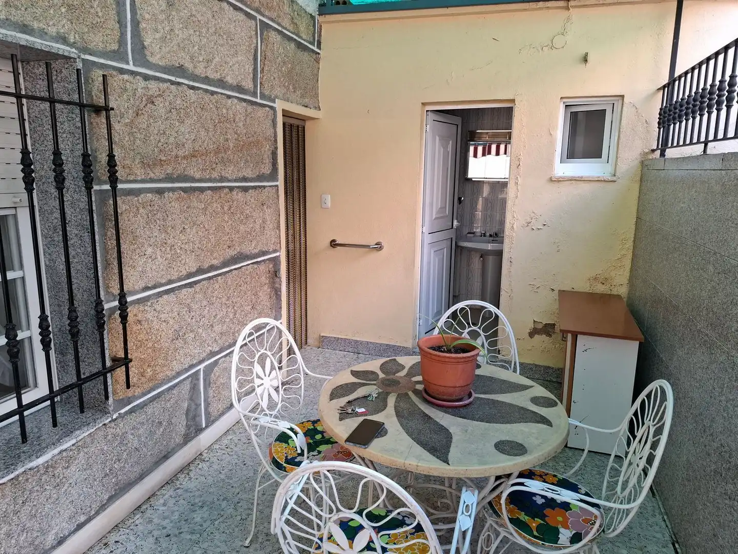 https://static.fotocasa.es/images/ads/f250353f-9b19-4575-8c5f-fae2969f1f28?rule=original
