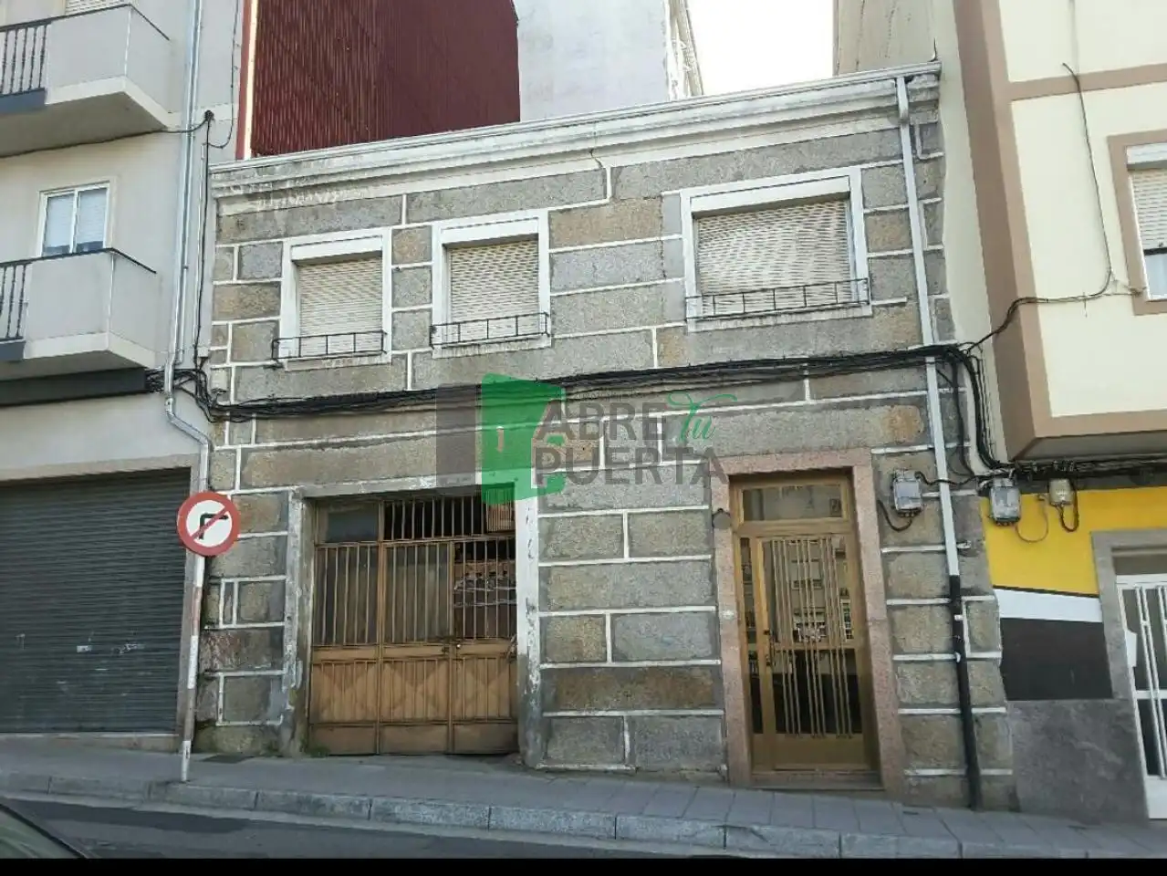 https://static.fotocasa.es/images/ads/2c43f232-9b17-4e1f-bf1c-ba1d14af756b?rule=original