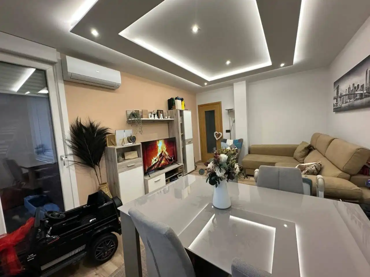 https://static.fotocasa.es/images/ads/738f5950-99f7-46c8-9874-b06ee22689d2?rule=original