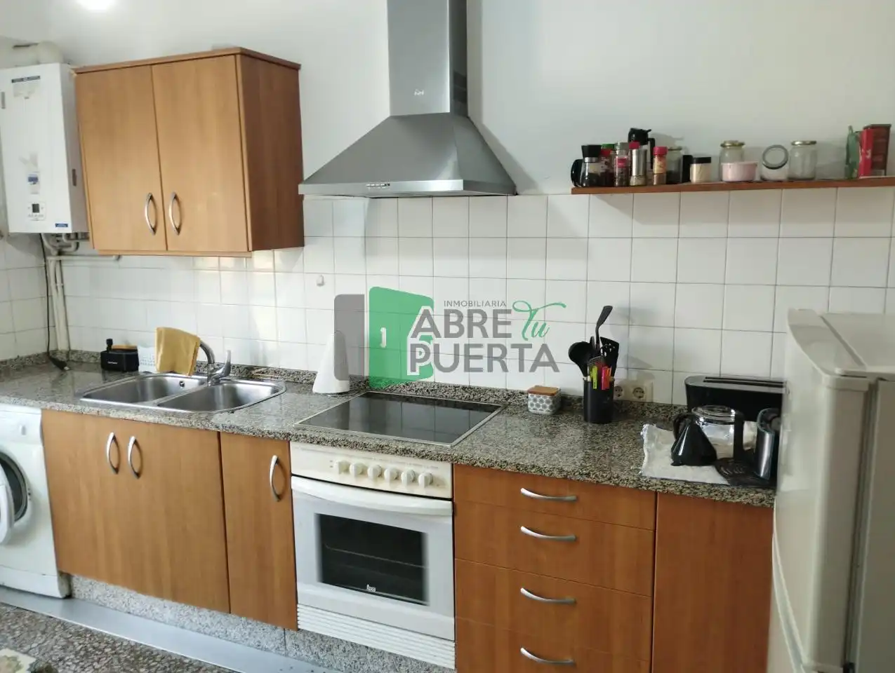 https://static.fotocasa.es/images/ads/a4356e1a-fcb7-474a-8815-e4717398b5b6?rule=original