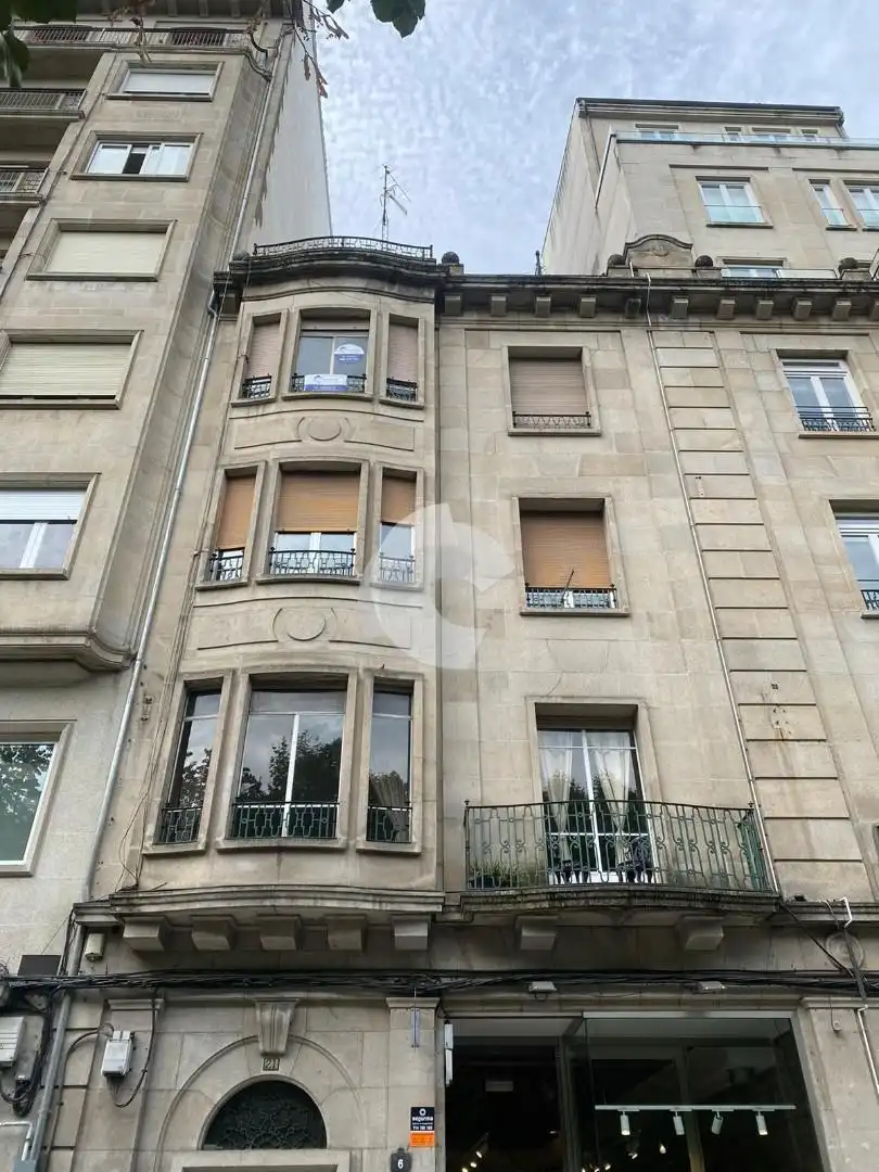 https://static.fotocasa.es/images/ads/6748cd19-8bb9-4722-b472-ba1009f4b26d?rule=original