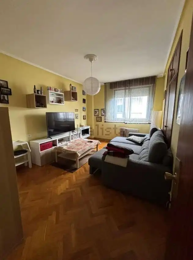 https://static.fotocasa.es/images/ads/ad8d04e1-8c66-42e6-9cc0-79716cf82278?rule=original