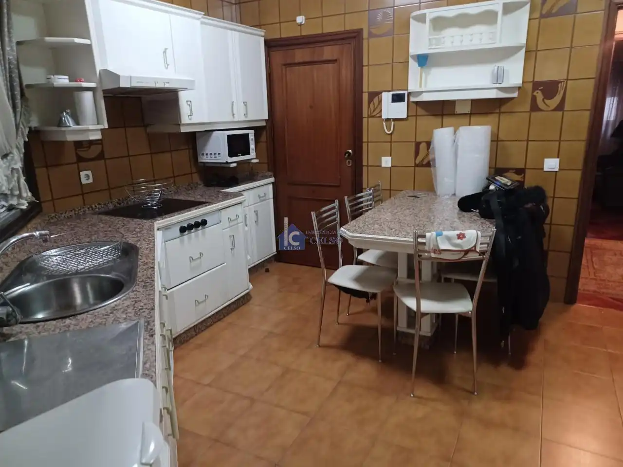 https://static.fotocasa.es/images/ads/cde8e042-24bc-48eb-9b2d-da80ad4bfc05?rule=original