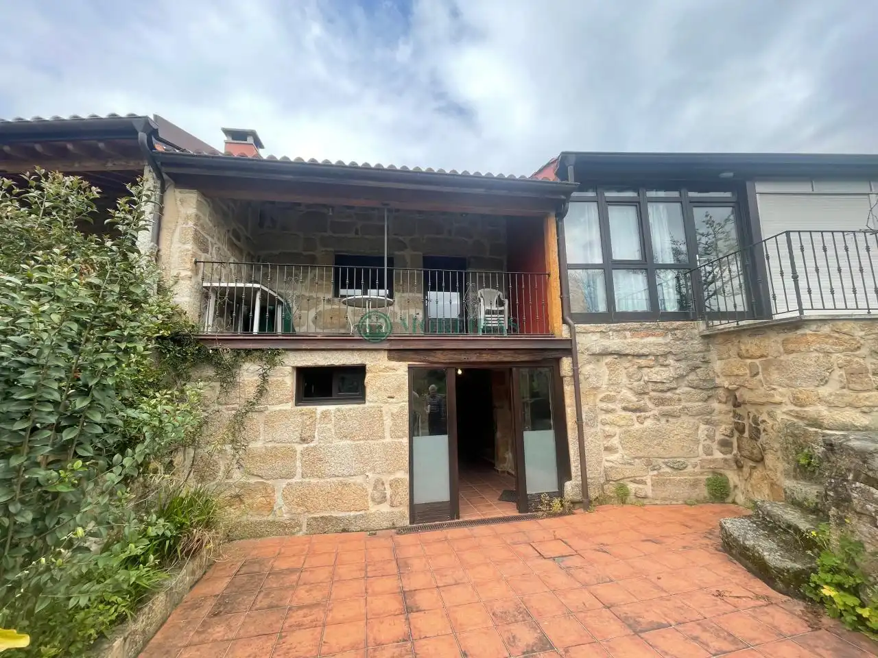 https://static.fotocasa.es/images/ads/d6f9decd-dc5c-46f7-b2fe-64ec5551852a?rule=original