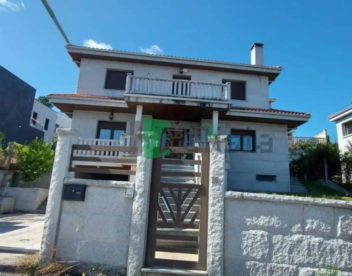 https://static.fotocasa.es/images/ads/fdc5df27-c0c4-4a48-9961-f59fc2e35b0a?rule=original