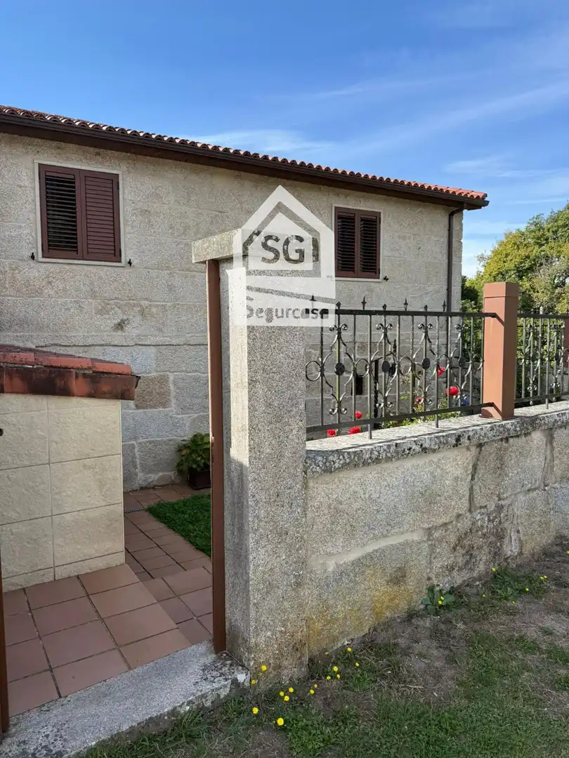 https://static.fotocasa.es/images/ads/f5c7f459-f130-4dbe-9ff7-08cec4ac16aa?rule=original