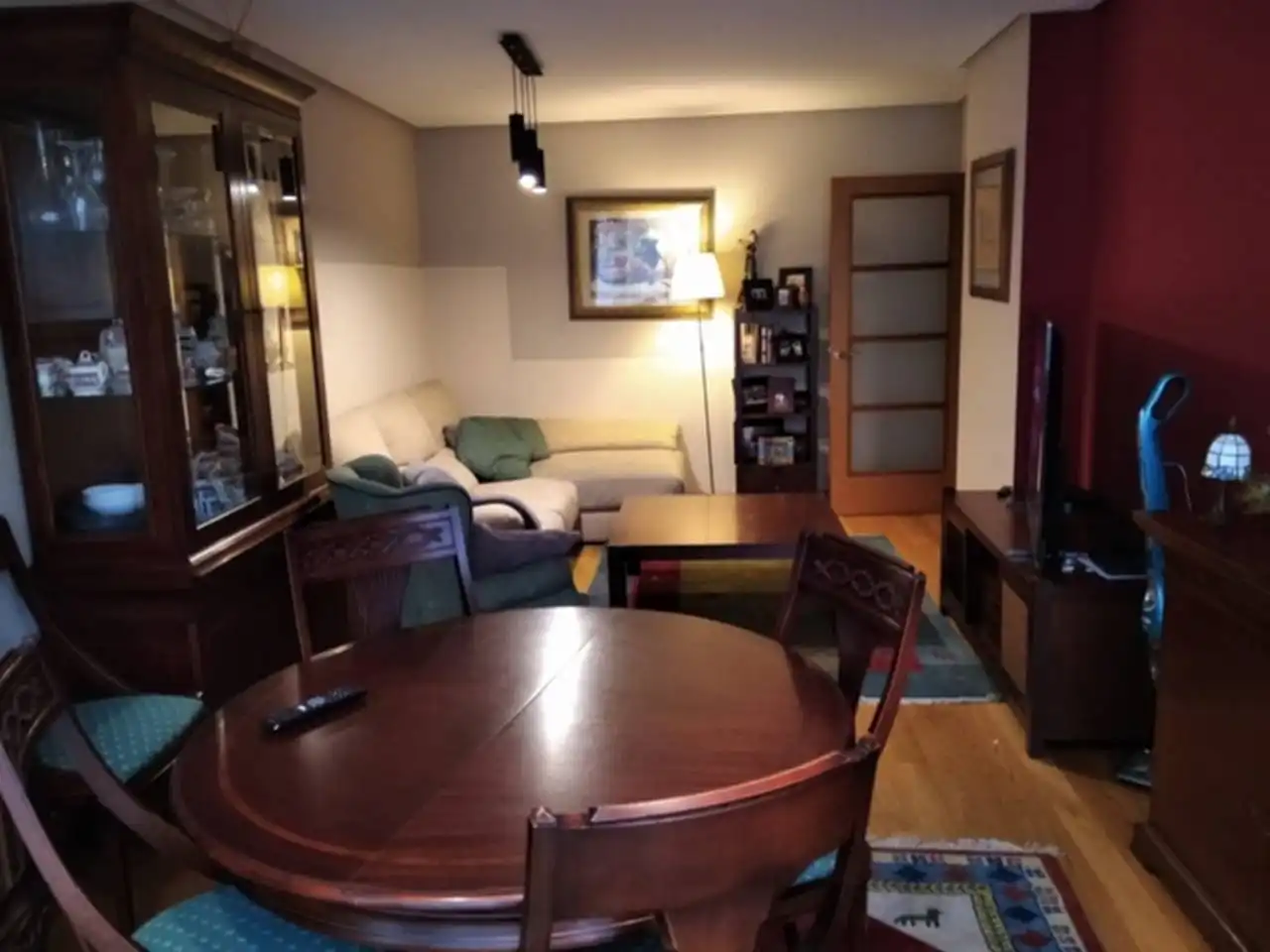 https://static.fotocasa.es/images/ads/1d2aead0-da16-4688-97fe-5ad1a46fbe12?rule=original