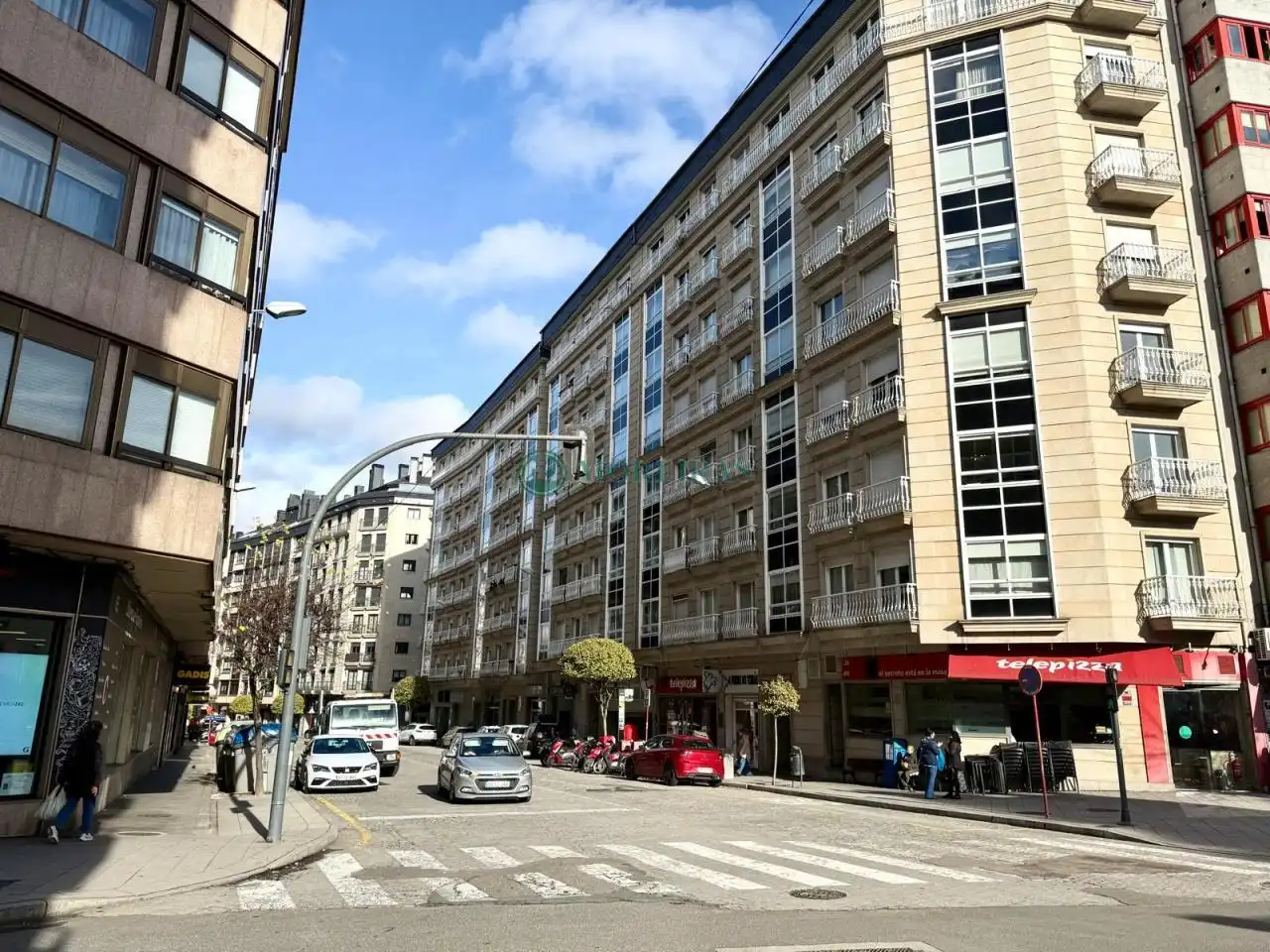 https://static.fotocasa.es/images/ads/114e5f30-546c-4c22-86df-08acc2823995?rule=original