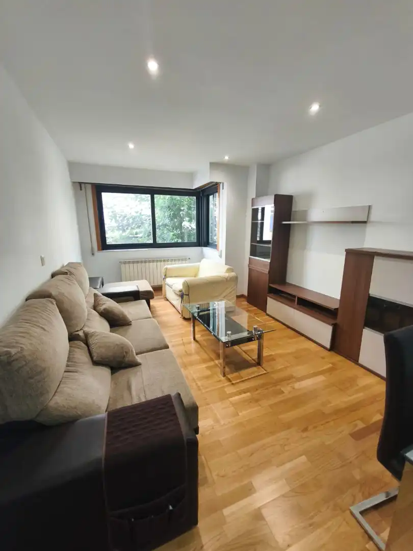 https://static.fotocasa.es/images/ads/dbe66285-971b-4ea4-be96-34180db3be02?rule=original