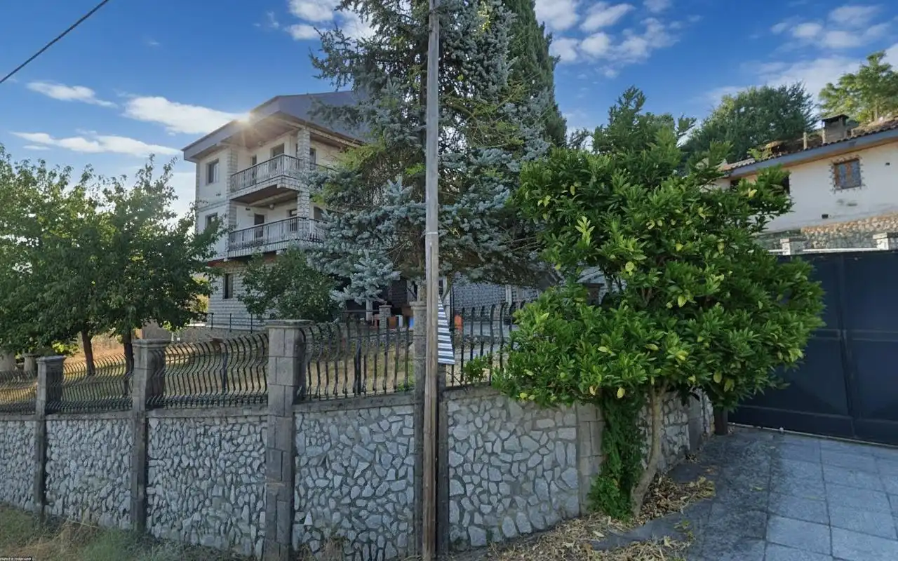 https://static.fotocasa.es/images/ads/e2fad226-d702-4df7-a7c4-a2b2634e5e10?rule=original