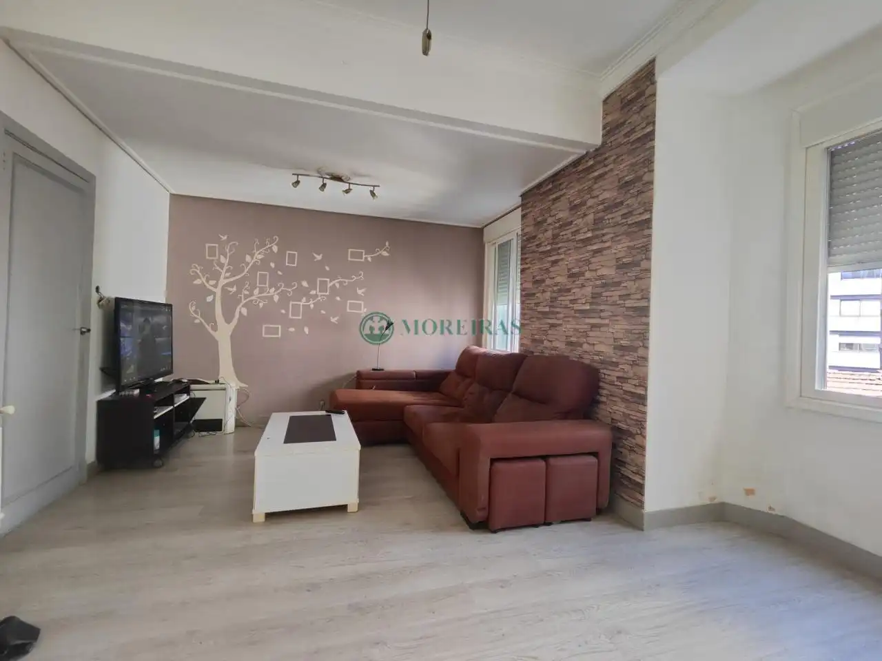 https://static.fotocasa.es/images/ads/a9b8b580-c2d6-44d4-a08e-c6113eb91ab4?rule=original