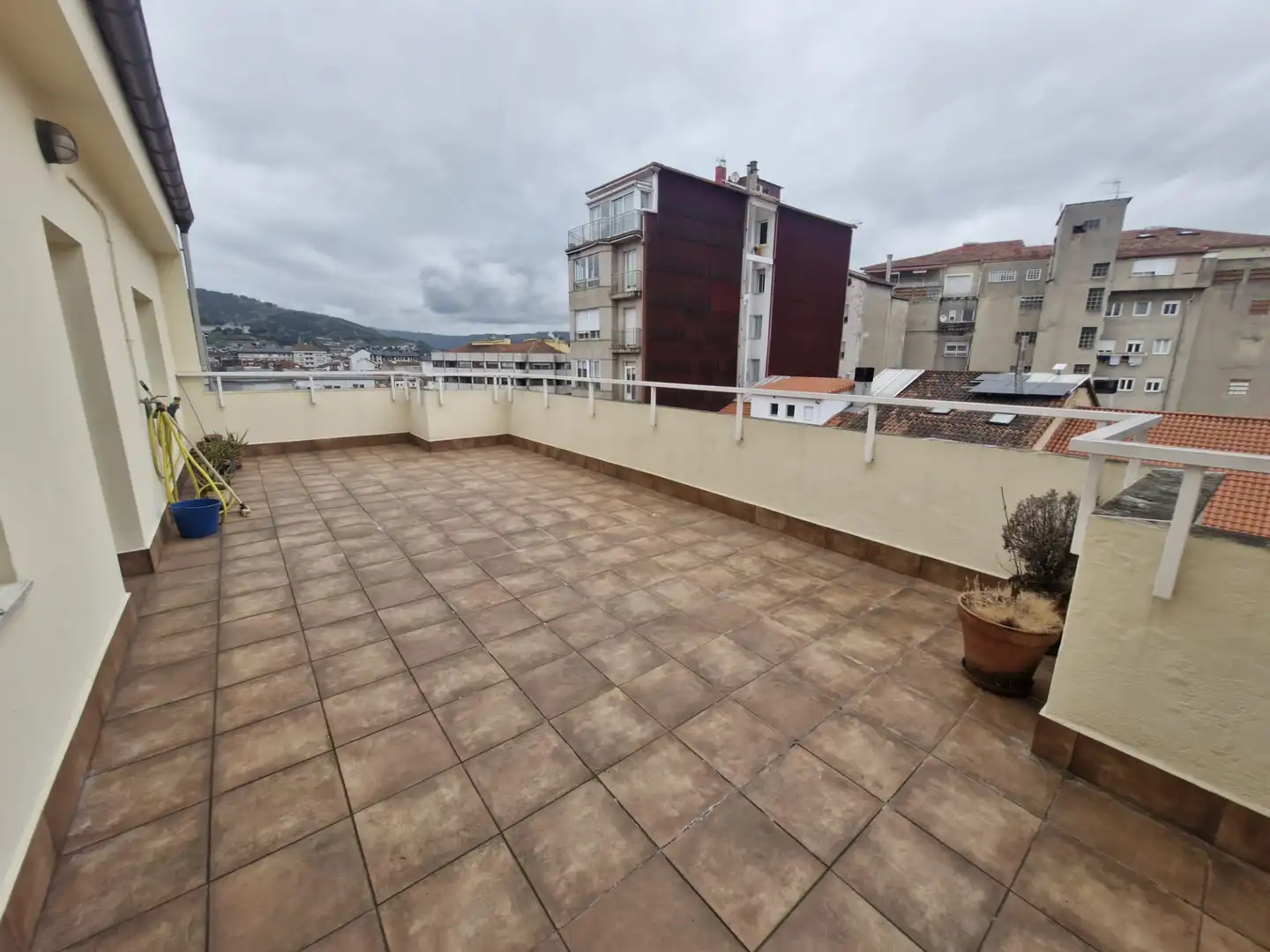 https://static.fotocasa.es/images/ads/9b8dfbf8-7526-4943-825b-2e0805c43bf3?rule=original