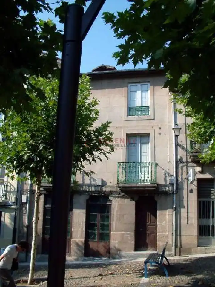 https://static.fotocasa.es/images/ads/29704238-fb4c-41fa-9785-4d45fde396bd?rule=original