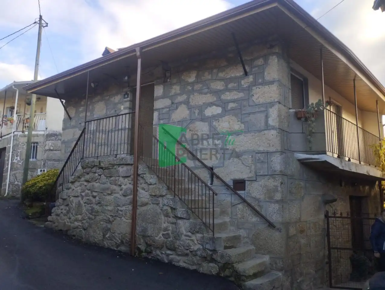 https://static.fotocasa.es/images/ads/89215e24-5ebe-40b9-9a45-1dae0bae4b35?rule=original