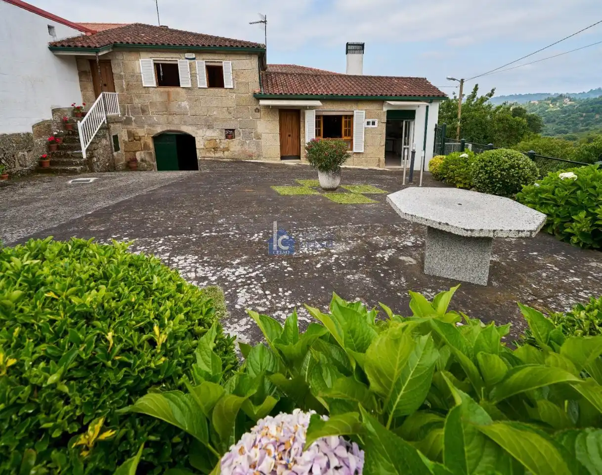 https://static.fotocasa.es/images/ads/fcd41f79-15ff-4be1-ab8c-7ef4798e4cbf?rule=original
