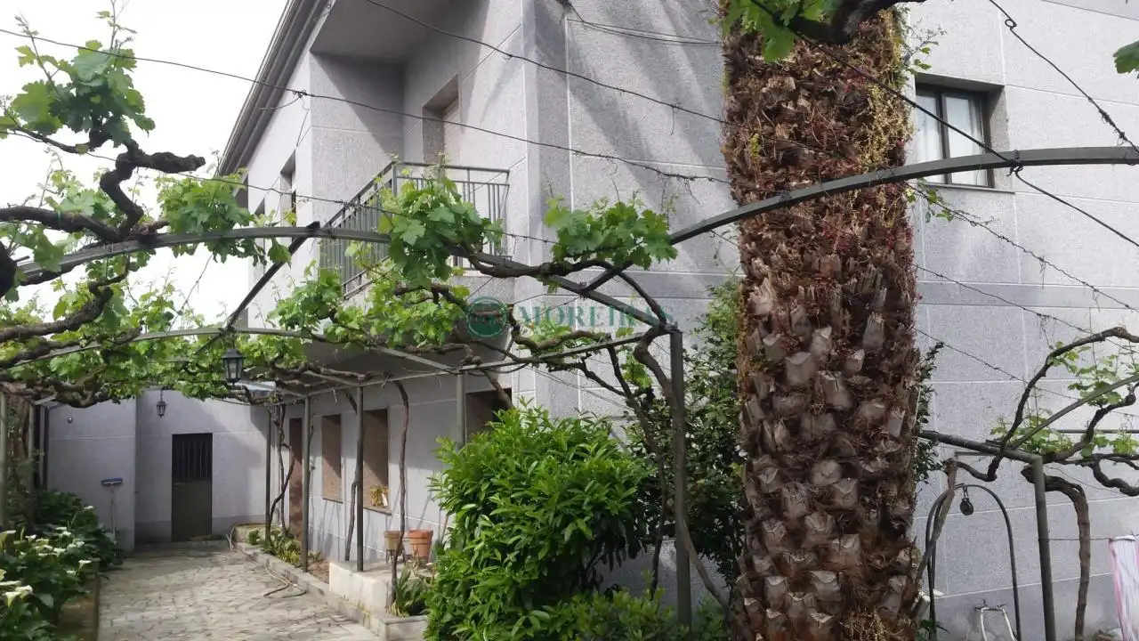 https://static.fotocasa.es/images/ads/d7f2d3ca-e751-40c9-b794-7f6ebf5ffeb5?rule=original