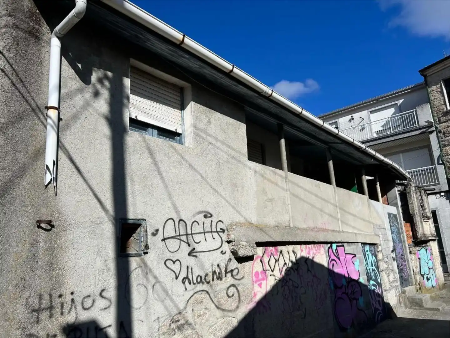 https://static.fotocasa.es/images/anuncio/2025/03/27/186043458/4594769020.jpg?rule=original