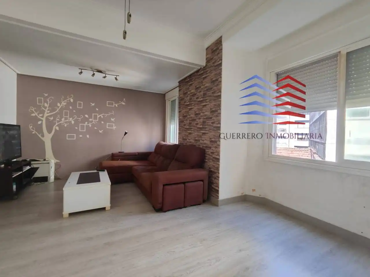 https://static.fotocasa.es/images/ads/52eb6ad4-20f8-4cbf-8b8e-ccb064943f91?rule=original
