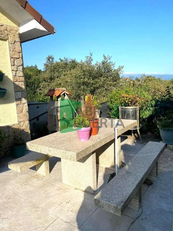 https://static.fotocasa.es/images/ads/678bd450-d675-4c89-8ddf-a1dcaec2a80b?rule=original