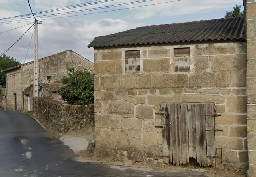 https://static.fotocasa.es/images/ads/b0ae7198-5c90-4c5d-b27f-3eb53a1d8f7a?rule=original