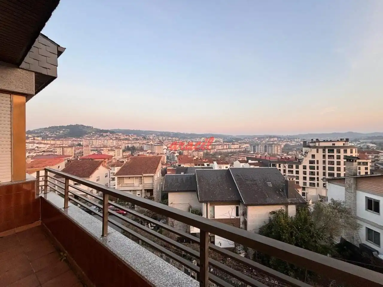 https://static.fotocasa.es/images/ads/1cf69428-49dd-434c-ac49-f23f79421f7c?rule=original